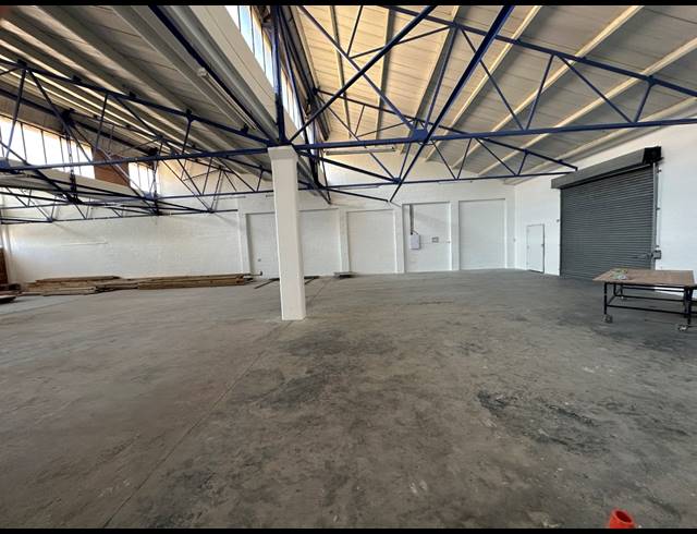 640M² WAREHOUSE TO LET IN PAARDEN EILAND